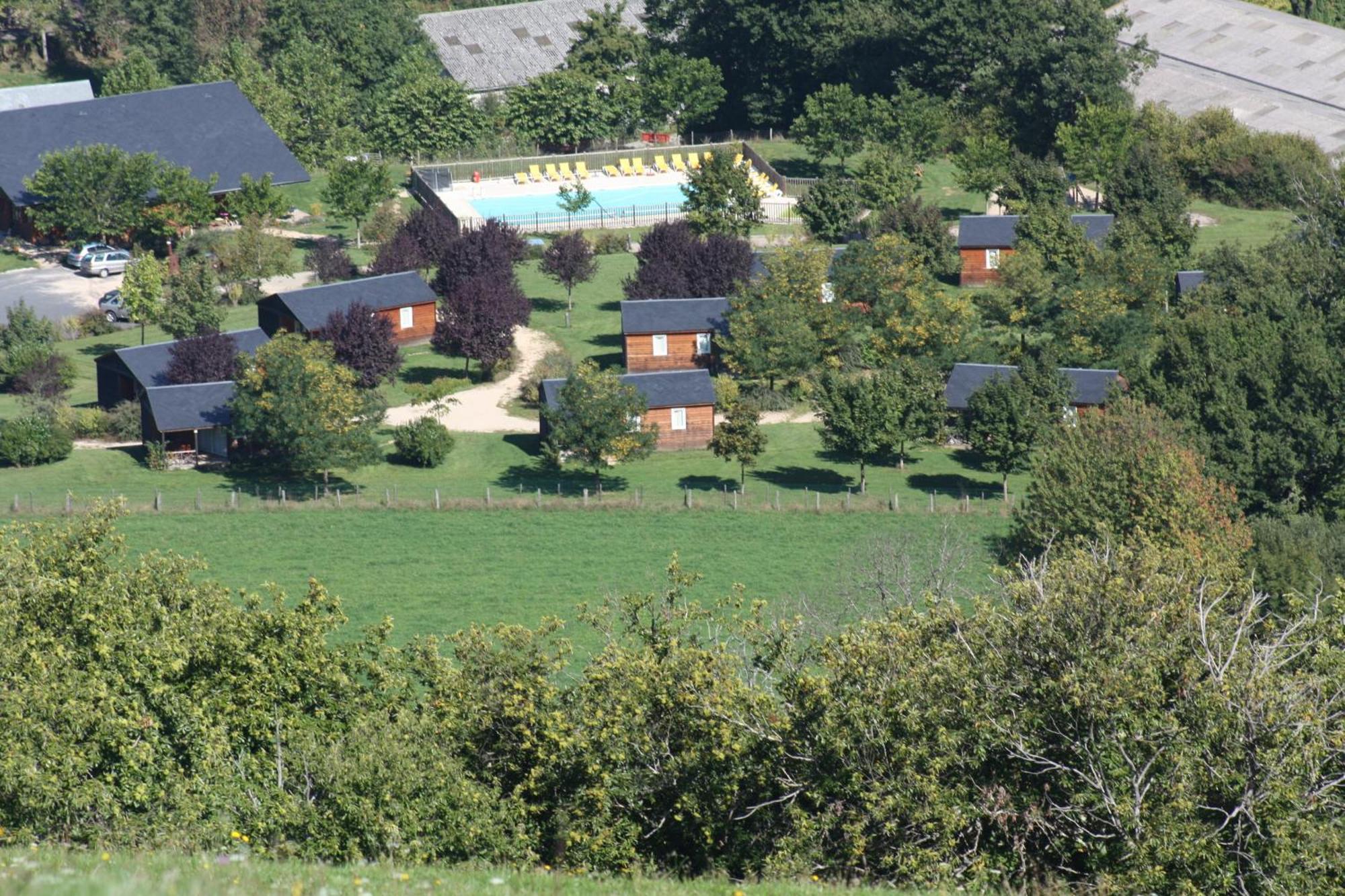 Village De Gite - La Cascade Sainte-Eulalie-d'Olt Exterior photo